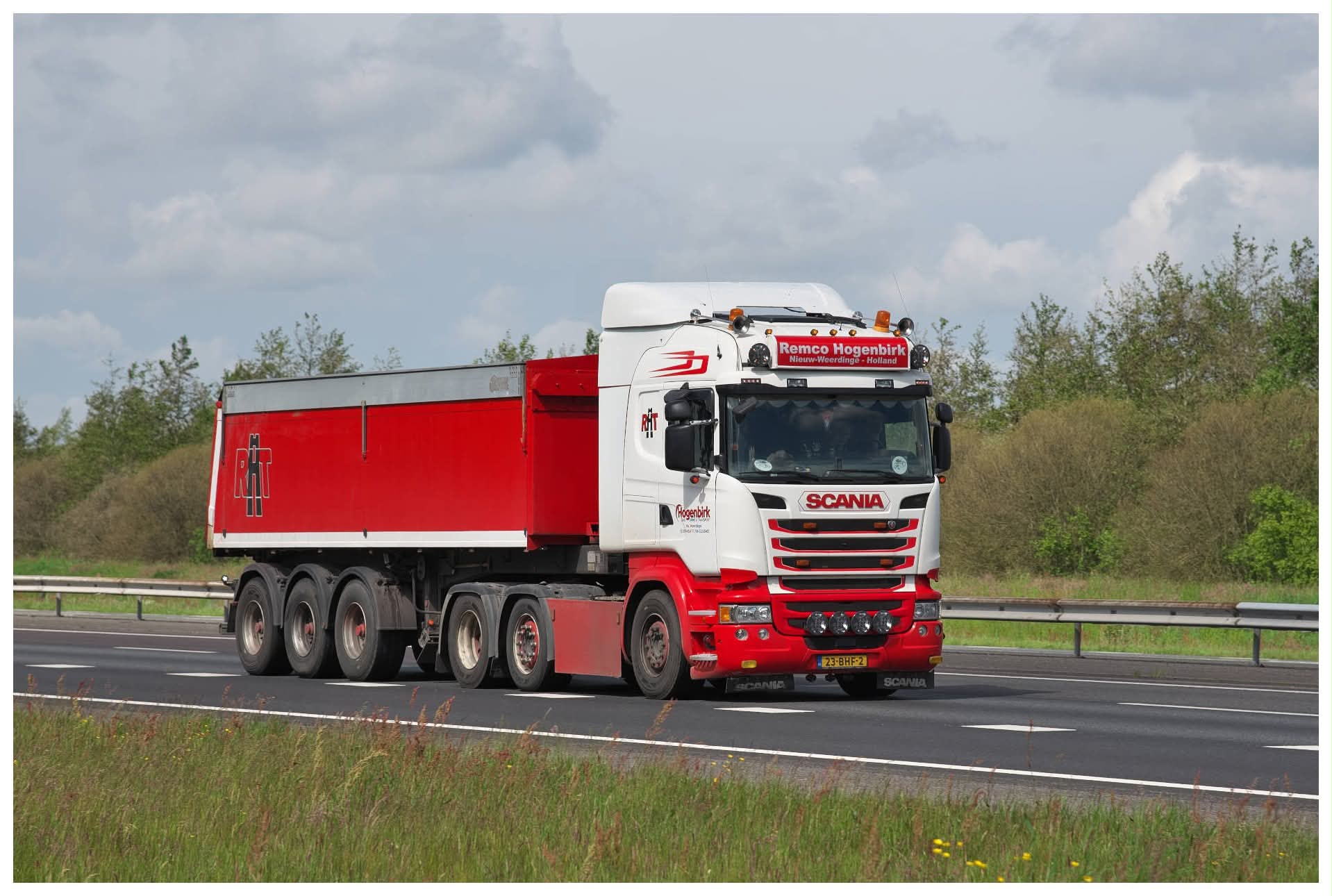 Hogenbirk vrachtwagen onderweg